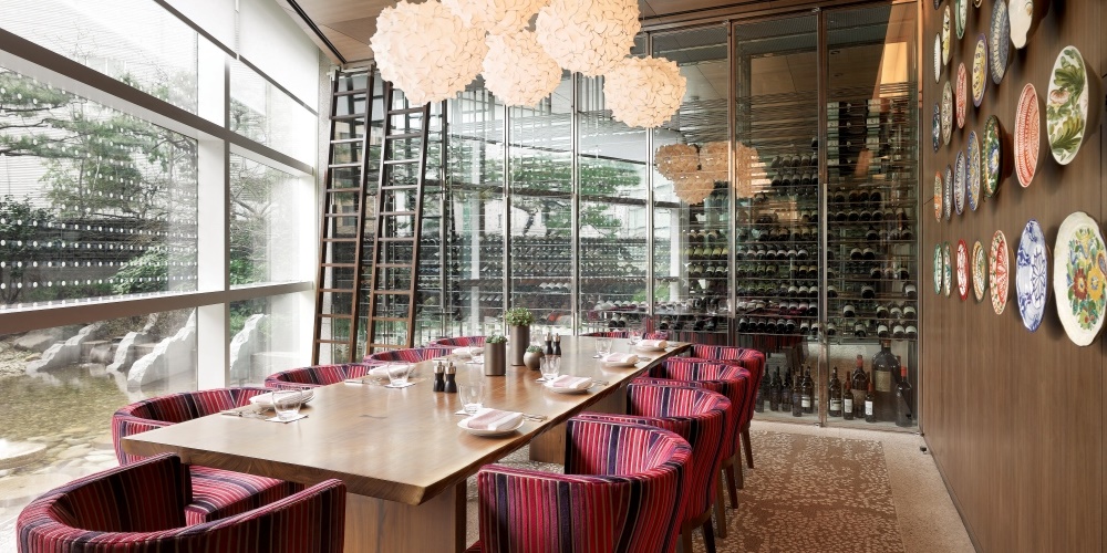 CORNERSTONE PRIVATE DINING ROOM